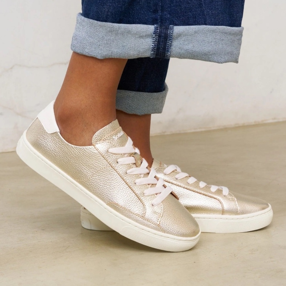 NEW Soludos Ibiza Classic Lace-up Leather Sneakers Platinum Gold Size 6
